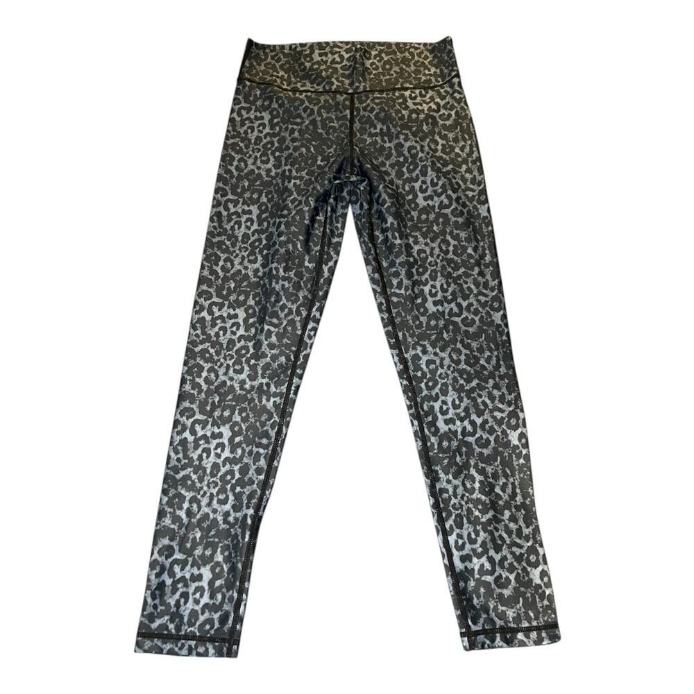 Zyia Active Leggings Scrunchy Butt Light N Luxe Size 8-10 Stone Leopard 7/8 Gym